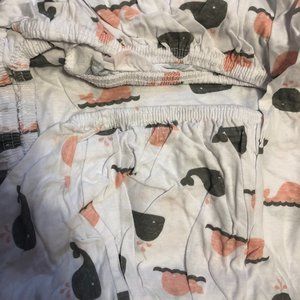 Crib mattress fitted sheet (whales)
